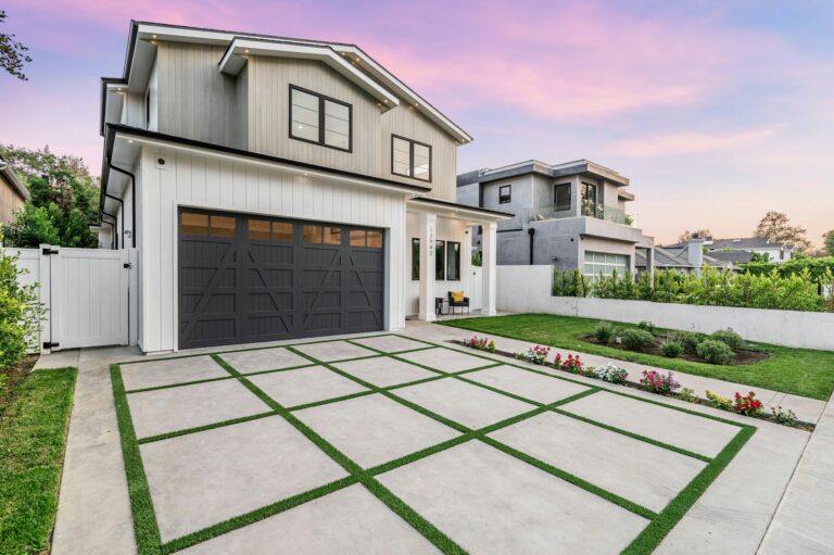 California Developer Builds First Ever Neighbourhood Where All Houses Are Resistant To Wildfires