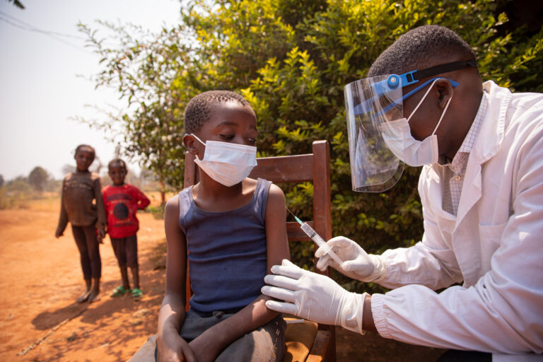 The Gates Foundation Commits $1.6 Billion To Vaccine Initiative Over 5 Years